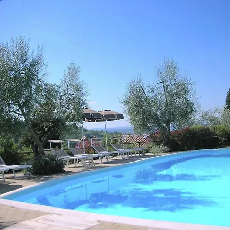Boutique In With Pool Поджибонси